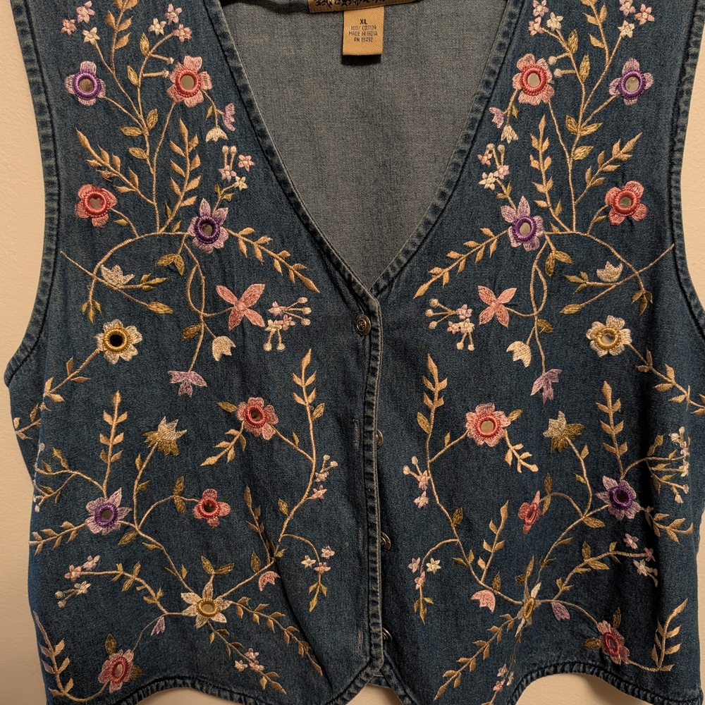 Vintage Tantrum Blues Floral Embroidered Denim Vest – XL – Boho Cottagecore West